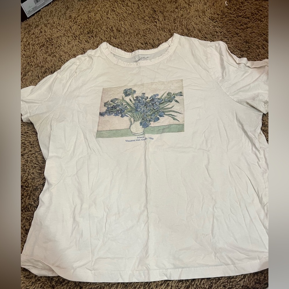 Universal Thread Tee